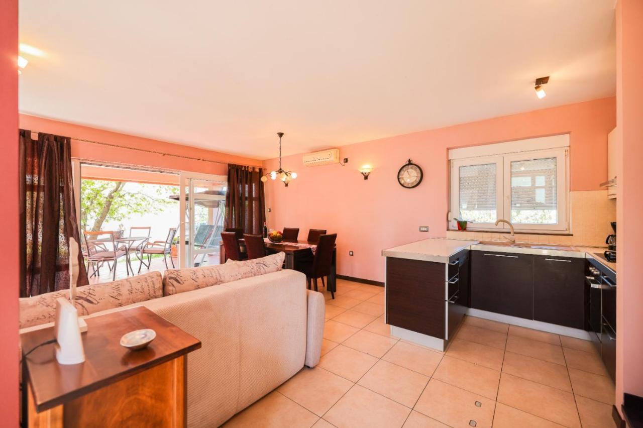 Holiday Home Cvita Sukošan Zewnętrze zdjęcie